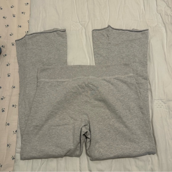 Brandy Melville Rainey Sweatpants in Gray - Picture 3 of 4